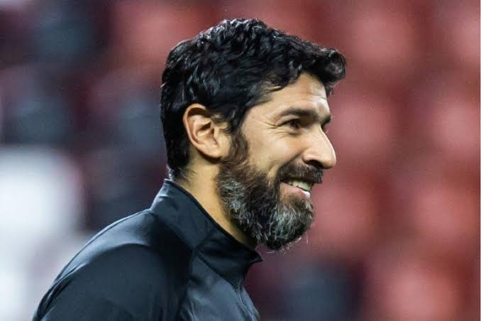 Vuelve la leyenda: “Loco” Abreu llega al banquillo de Tijuana