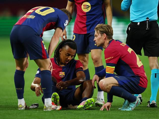 Koundé lesionado y se perderá la semifinal ante Inter