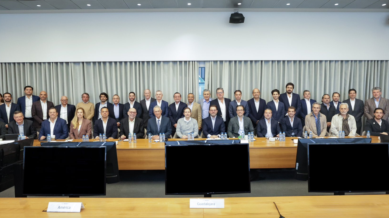 Los directivos que asistieron a la junta de dueños del fútbol mexicano
