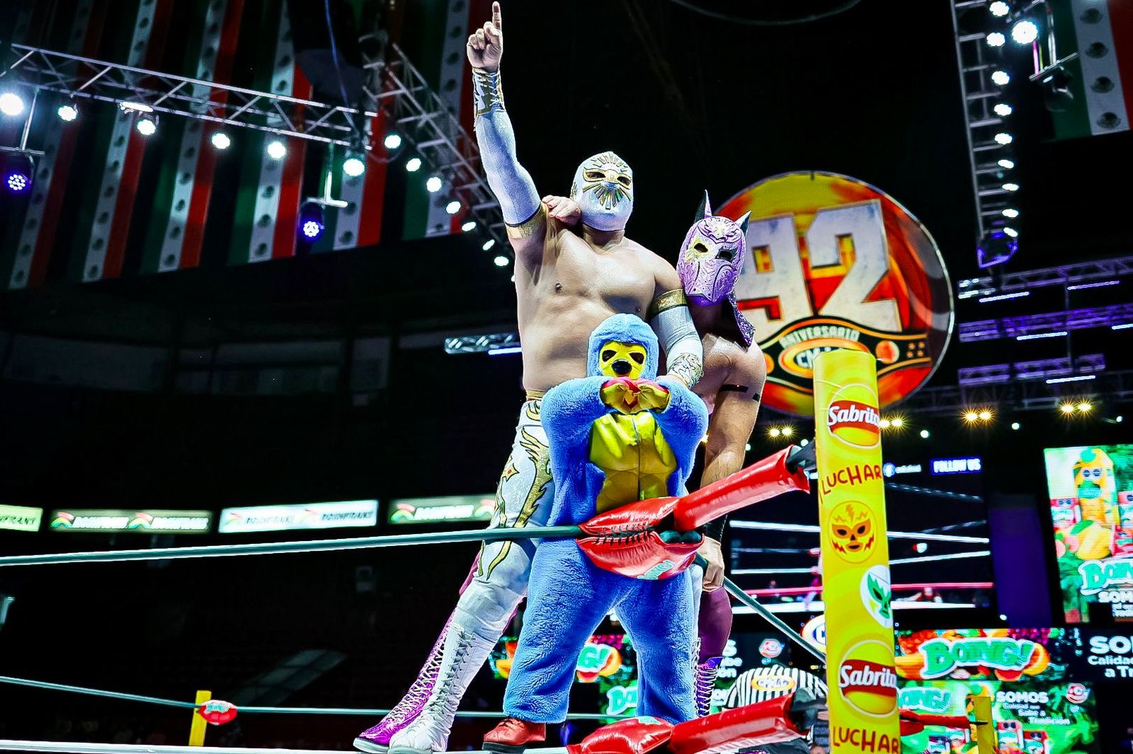 ¡Místico, Esfinge y Star Jr consiguen la victoria en la Arena México!