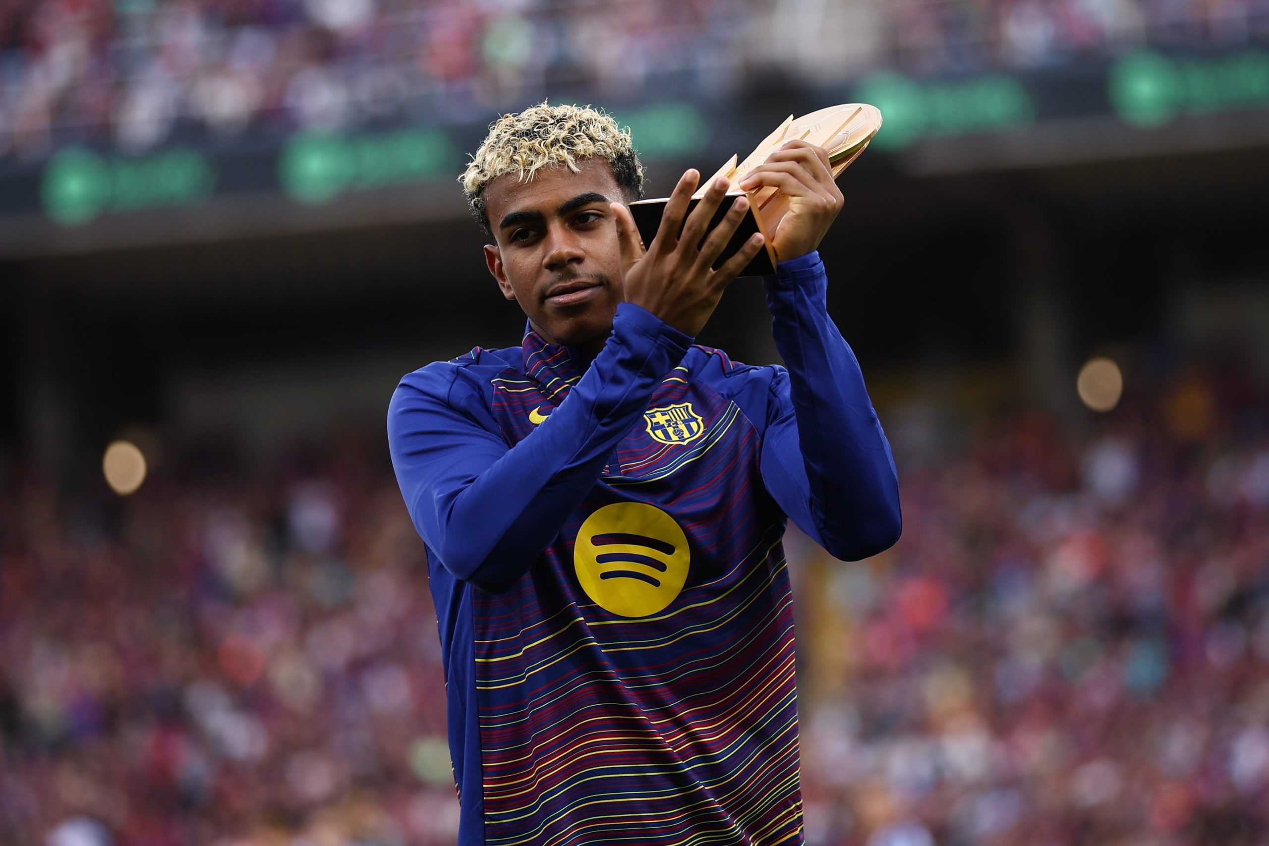 Barcelona remonta a la Real Sociedad