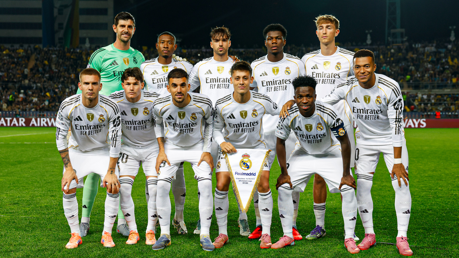 Mbappé firma un triplete ante Kairat Almaty