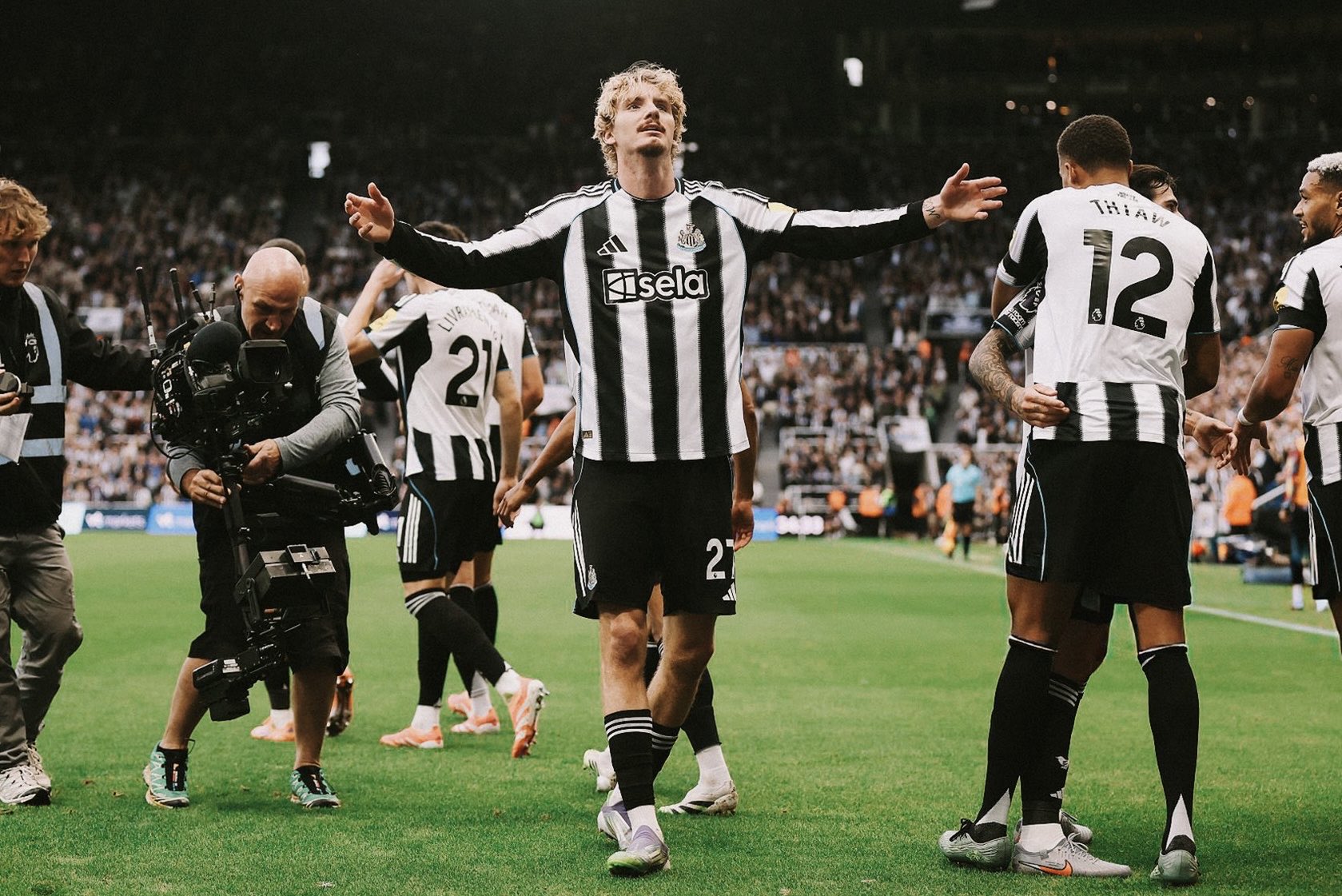 Newcastle golea 4-0 al Union Saint-Gilloise y revive en la Champions