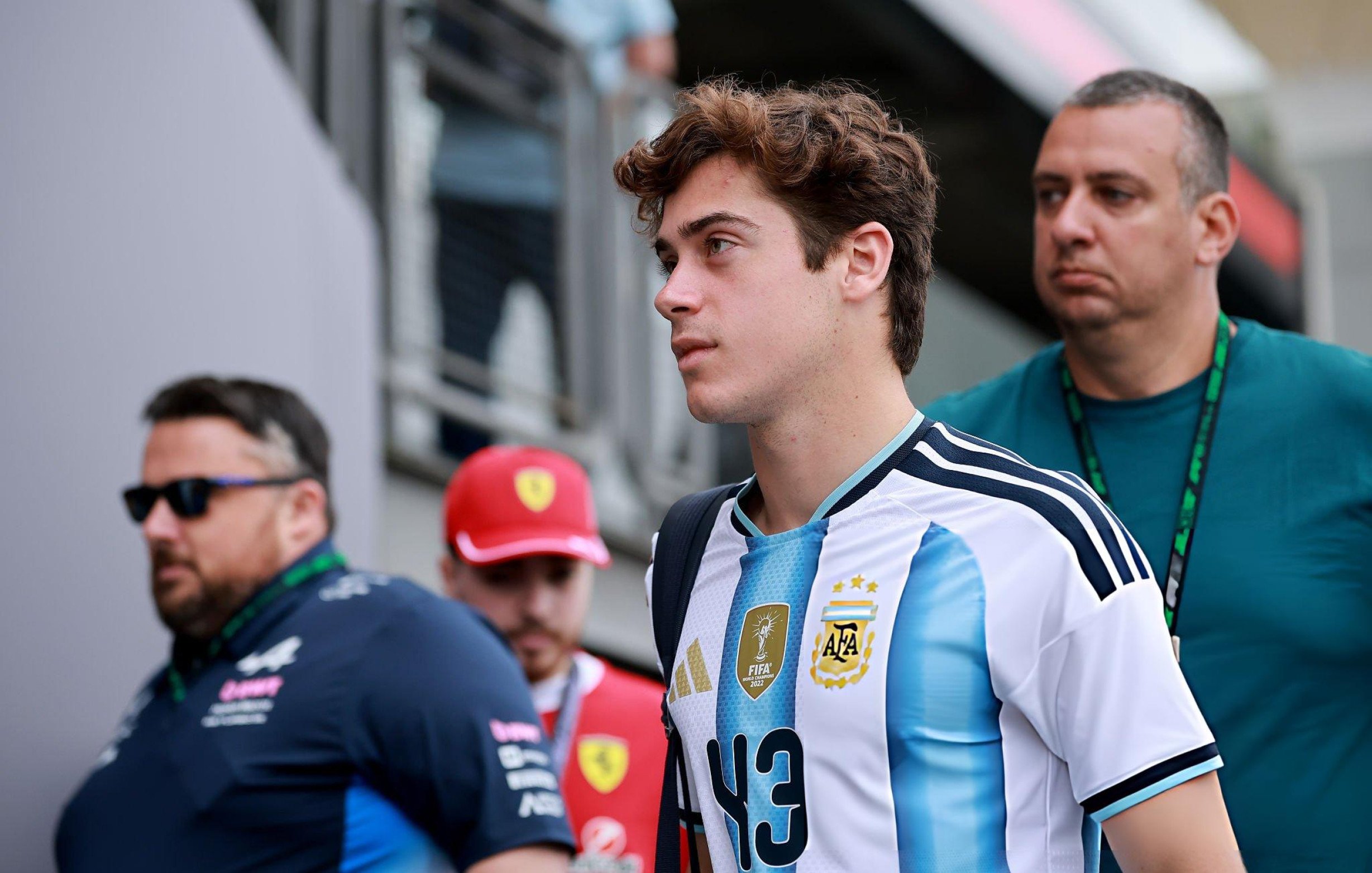 Franco Colapinto renueva con Alpine para la temporada 2026