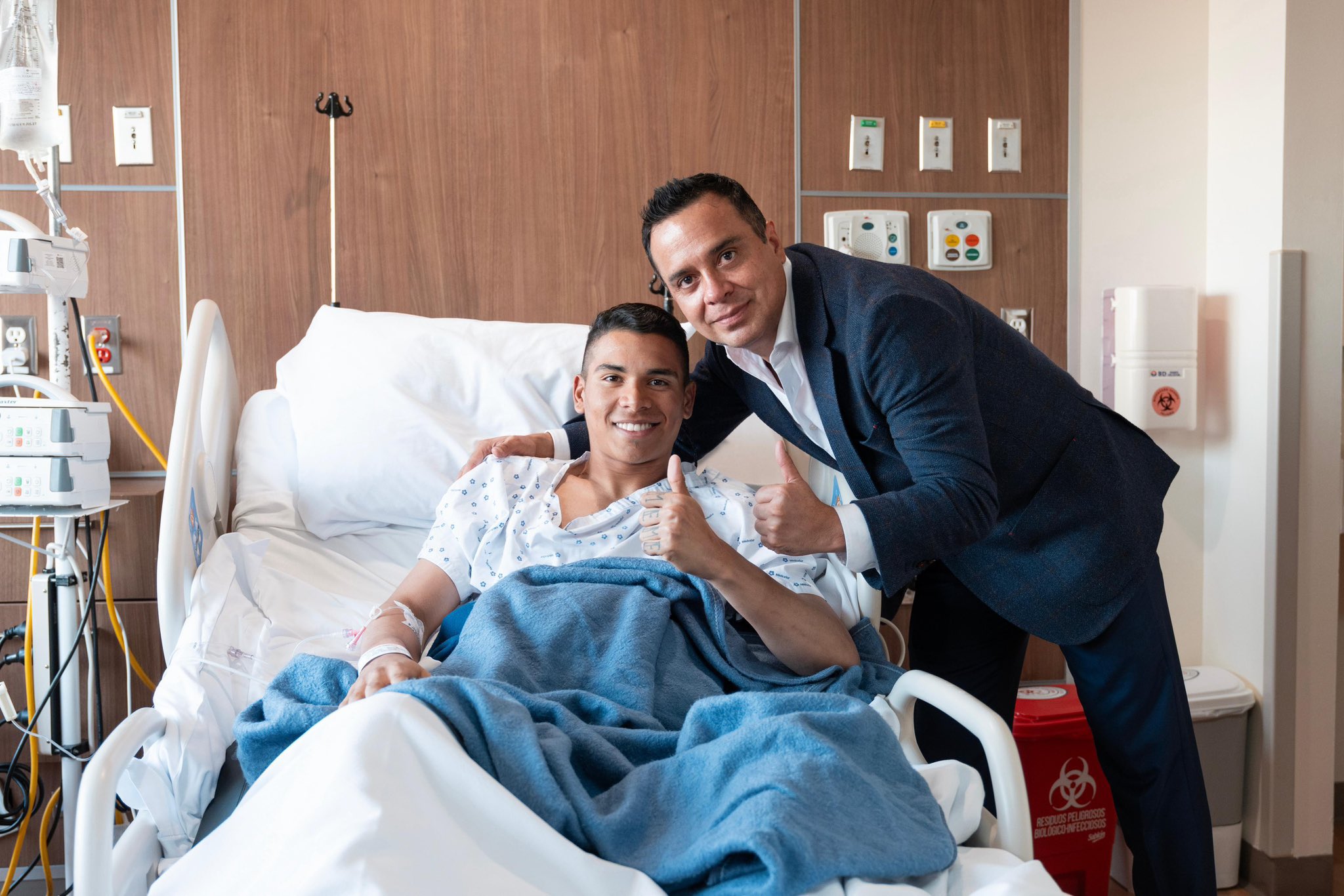 Víctor Velázquez visita a Kevin Mier y exige sanciones tras lesión