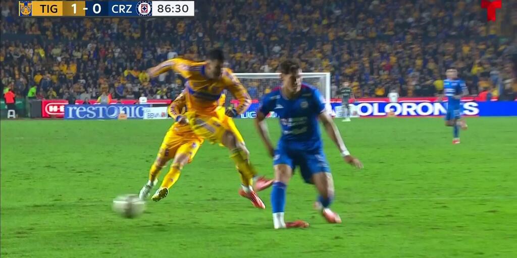 Jesús Orozco Chiquete sufre terrible lesión en la semifinal contra Tigres